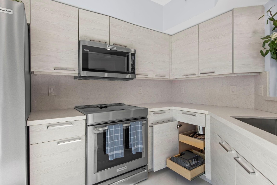 347 N New Riv #1104 Fort Lauderdale, FL 33301