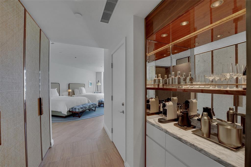 525 N Fort Lauderdale Bch #1204 Fort Lauderdale, FL 33304