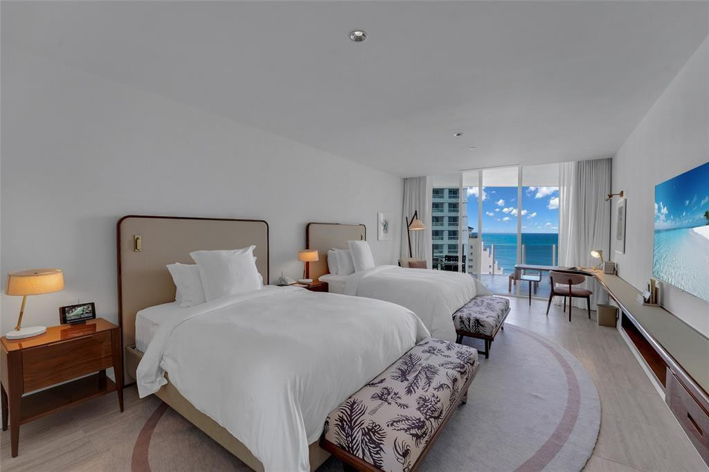 525 N Fort Lauderdale Bch #1204 Fort Lauderdale, FL 33304