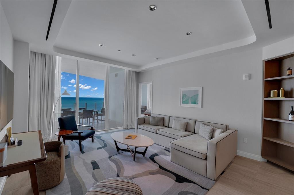 525 N Fort Lauderdale Bch #1204 Fort Lauderdale, FL 33304