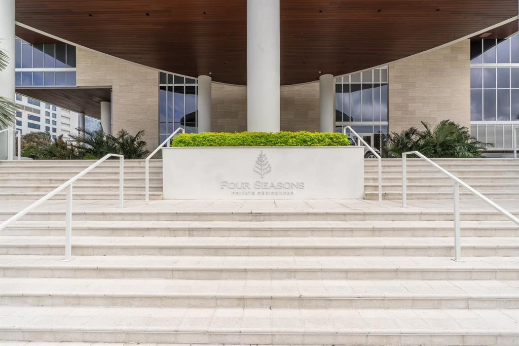 525 N Fort Lauderdale Bch #1204 Fort Lauderdale, FL 33304