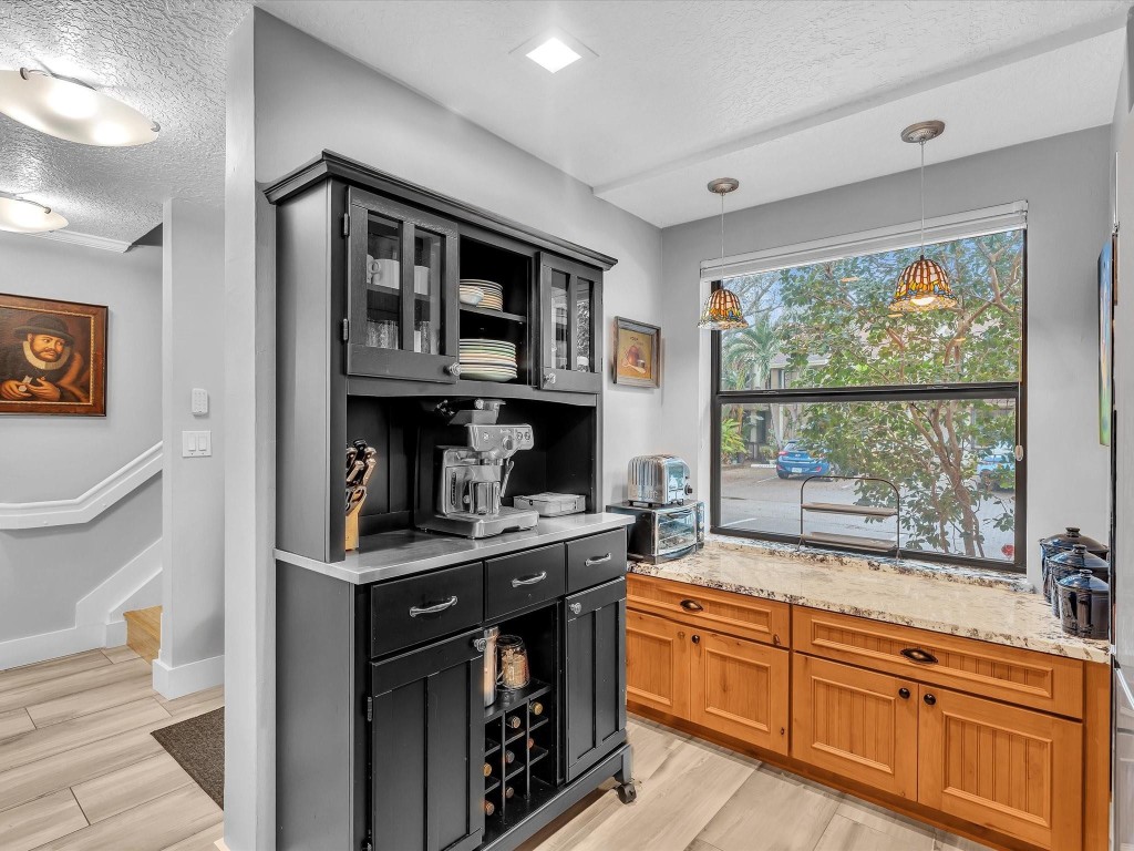 240 City Vw #240 Fort Lauderdale, FL 33311