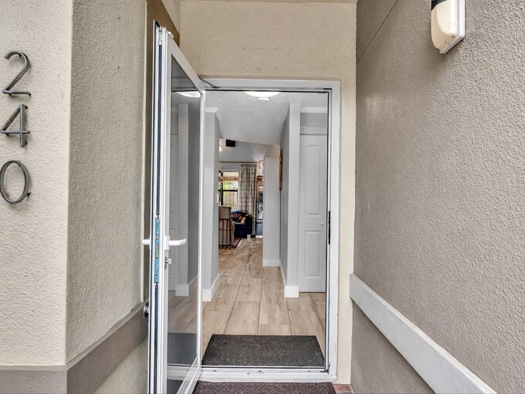 240 City Vw #240 Fort Lauderdale, FL 33311