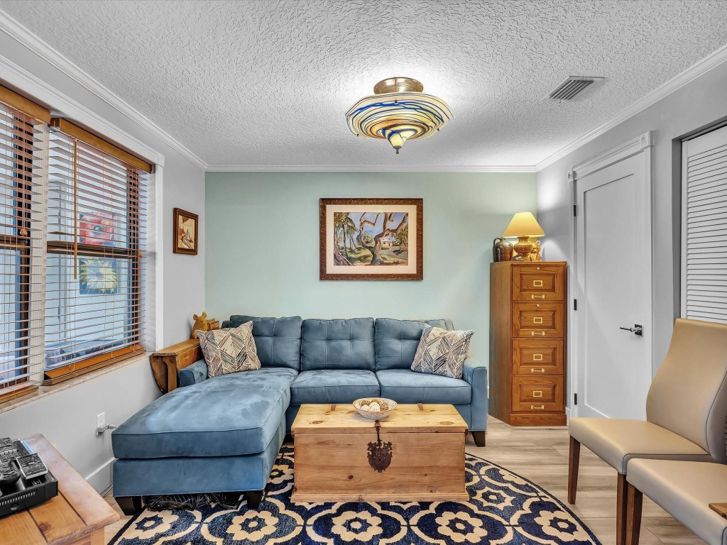 240 City Vw #240 Fort Lauderdale, FL 33311