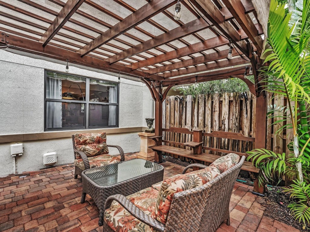 240 City Vw #240 Fort Lauderdale, FL 33311