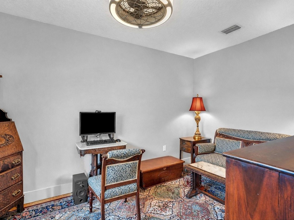 240 City Vw #240 Fort Lauderdale, FL 33311