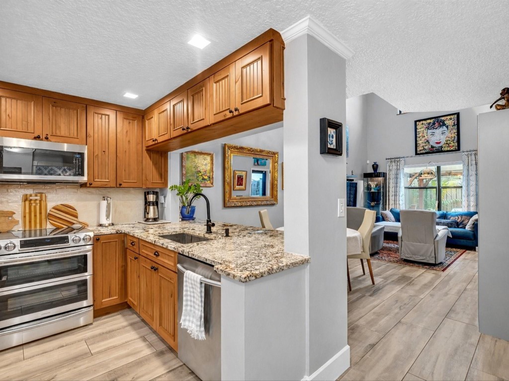 240 City Vw #240 Fort Lauderdale, FL 33311