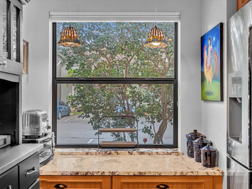 240 City Vw #240 Fort Lauderdale, FL 33311