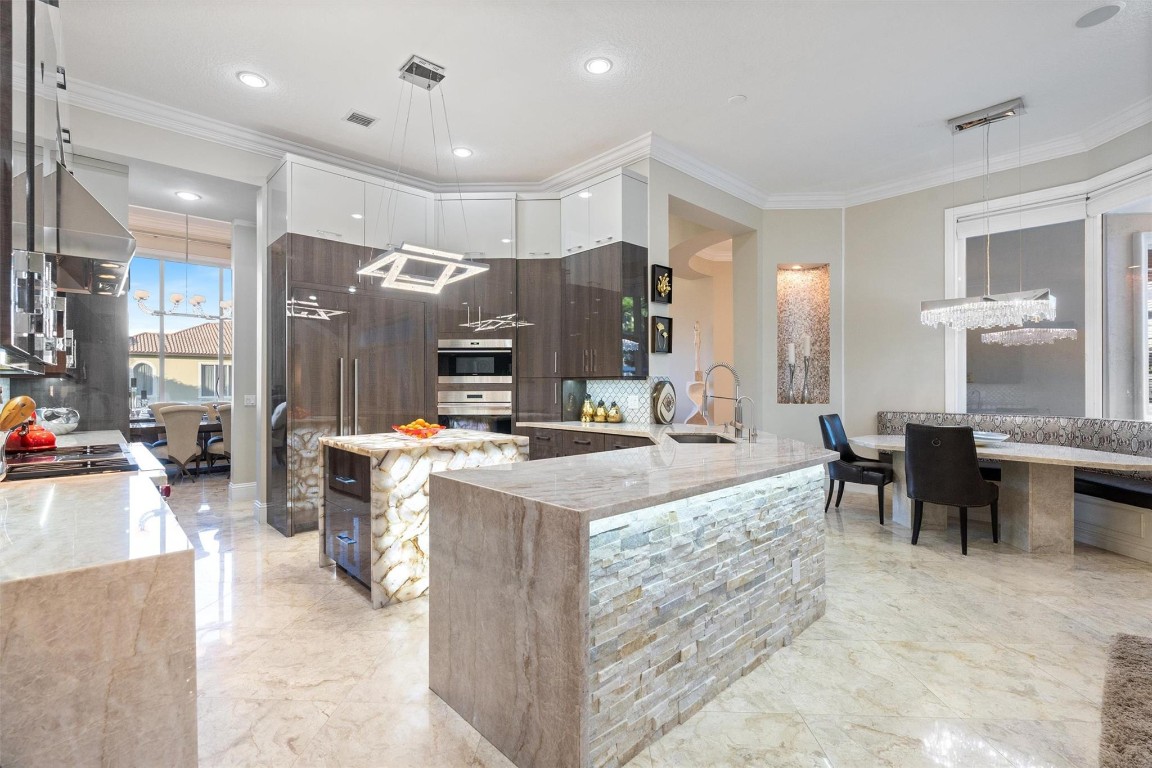 580 Carrotwood Fort Lauderdale, FL 33324