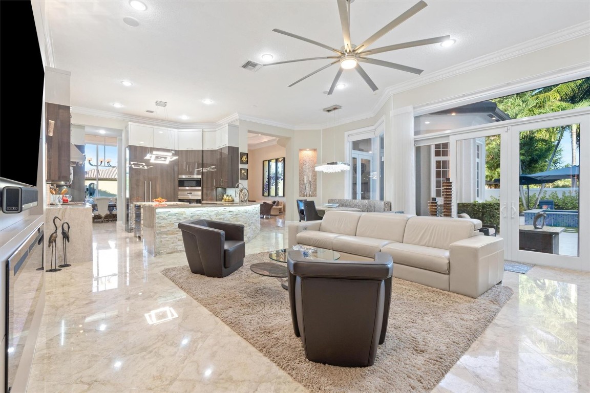 580 Carrotwood Fort Lauderdale, FL 33324