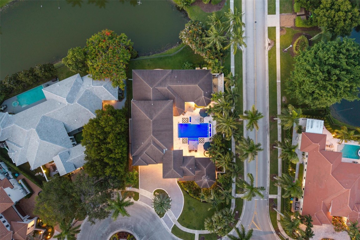 580 Carrotwood Fort Lauderdale, FL 33324