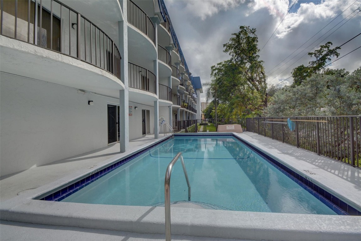 3909 N Ocean #108 Fort Lauderdale, FL 33308