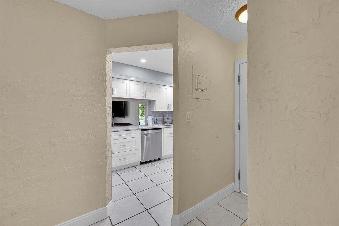 3909 N Ocean #108 Fort Lauderdale, FL 33308