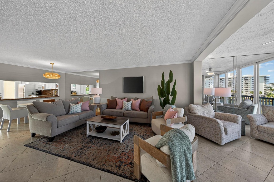 3180 NE 48th #412 Lighthouse Point, FL 33064