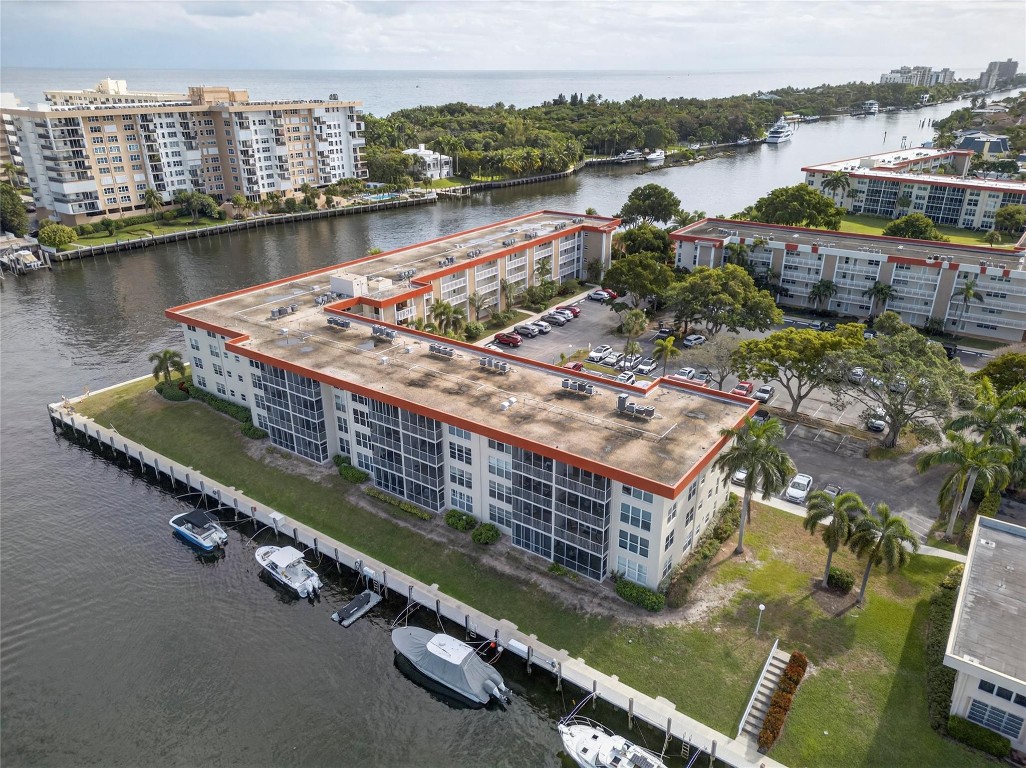 3180 NE 48th #412 Lighthouse Point, FL 33064