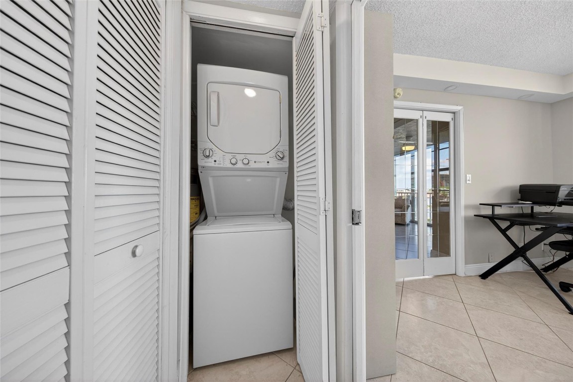 3180 NE 48th #412 Lighthouse Point, FL 33064