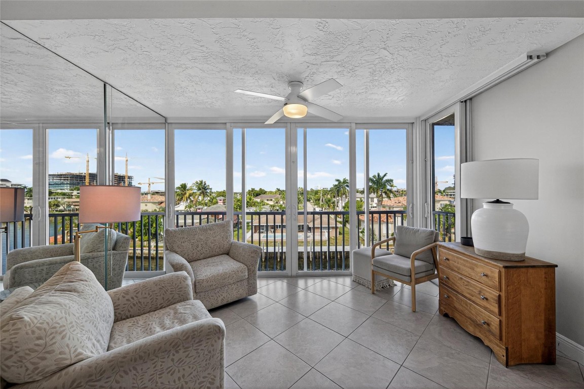 3180 NE 48th #412 Lighthouse Point, FL 33064