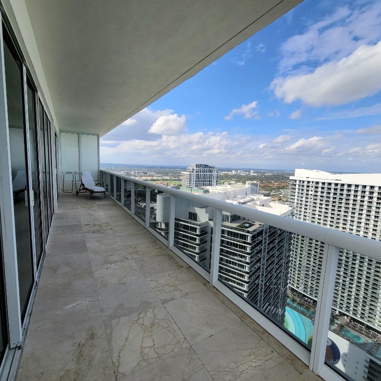 1830 S Ocean #PH5101 Hallandale Beach, FL 33009