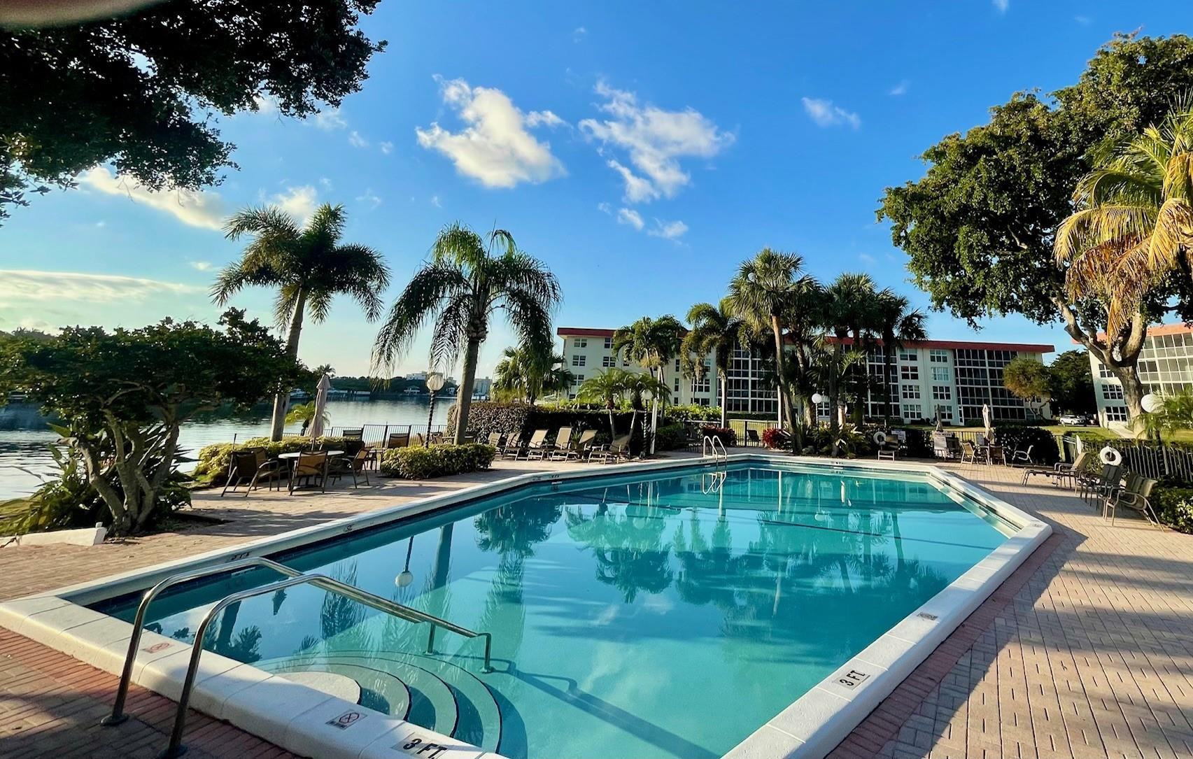 3180 NE 48th #215 Lighthouse Point, FL 33064