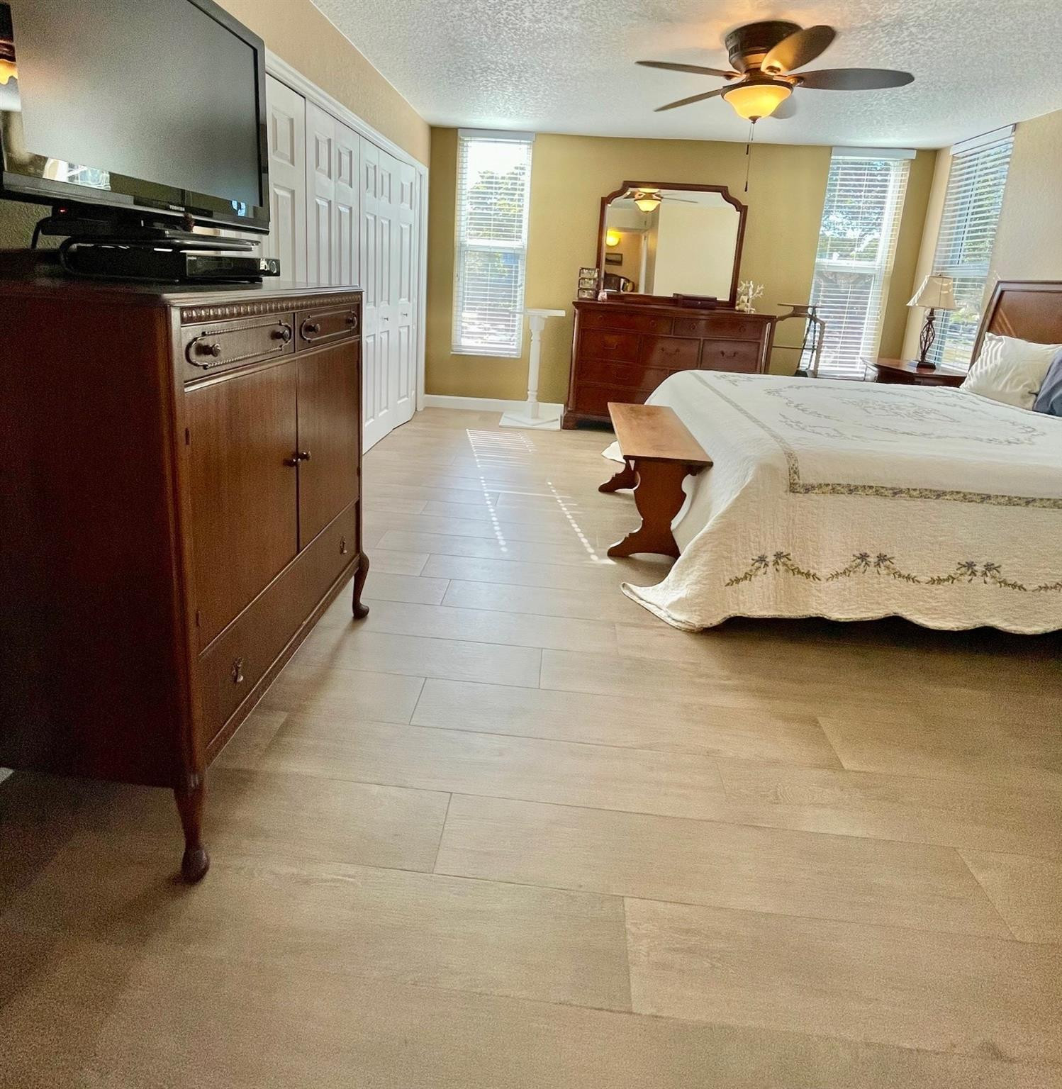 3180 NE 48th #215 Lighthouse Point, FL 33064