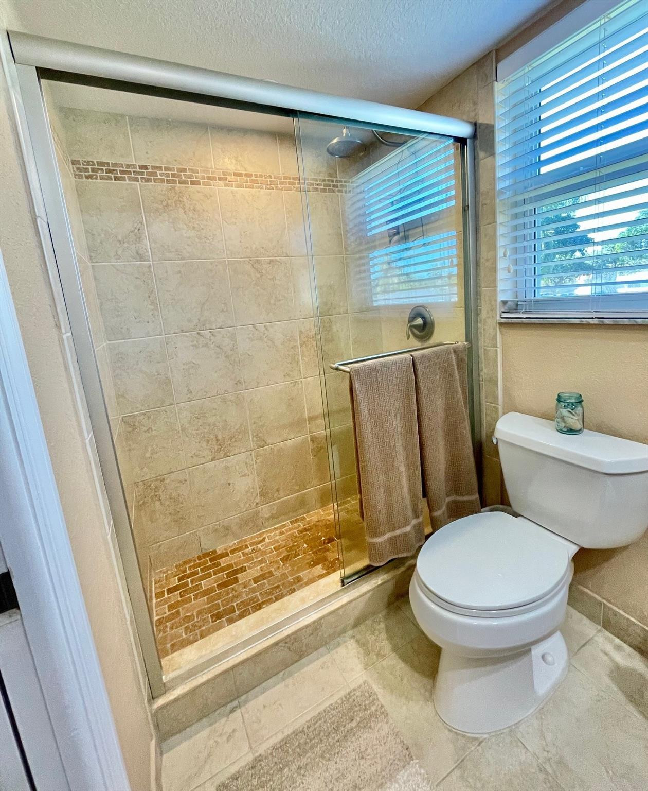 3180 NE 48th #215 Lighthouse Point, FL 33064