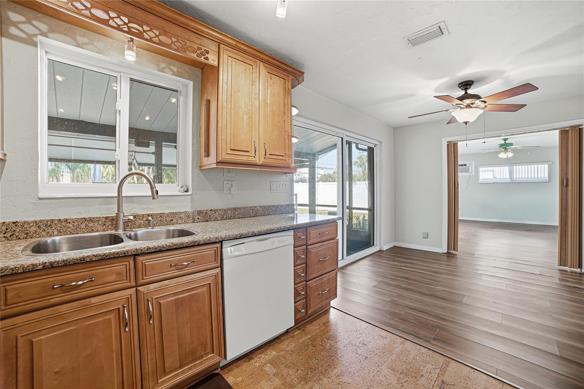 2241 SW 38th Fort Lauderdale, FL 33312