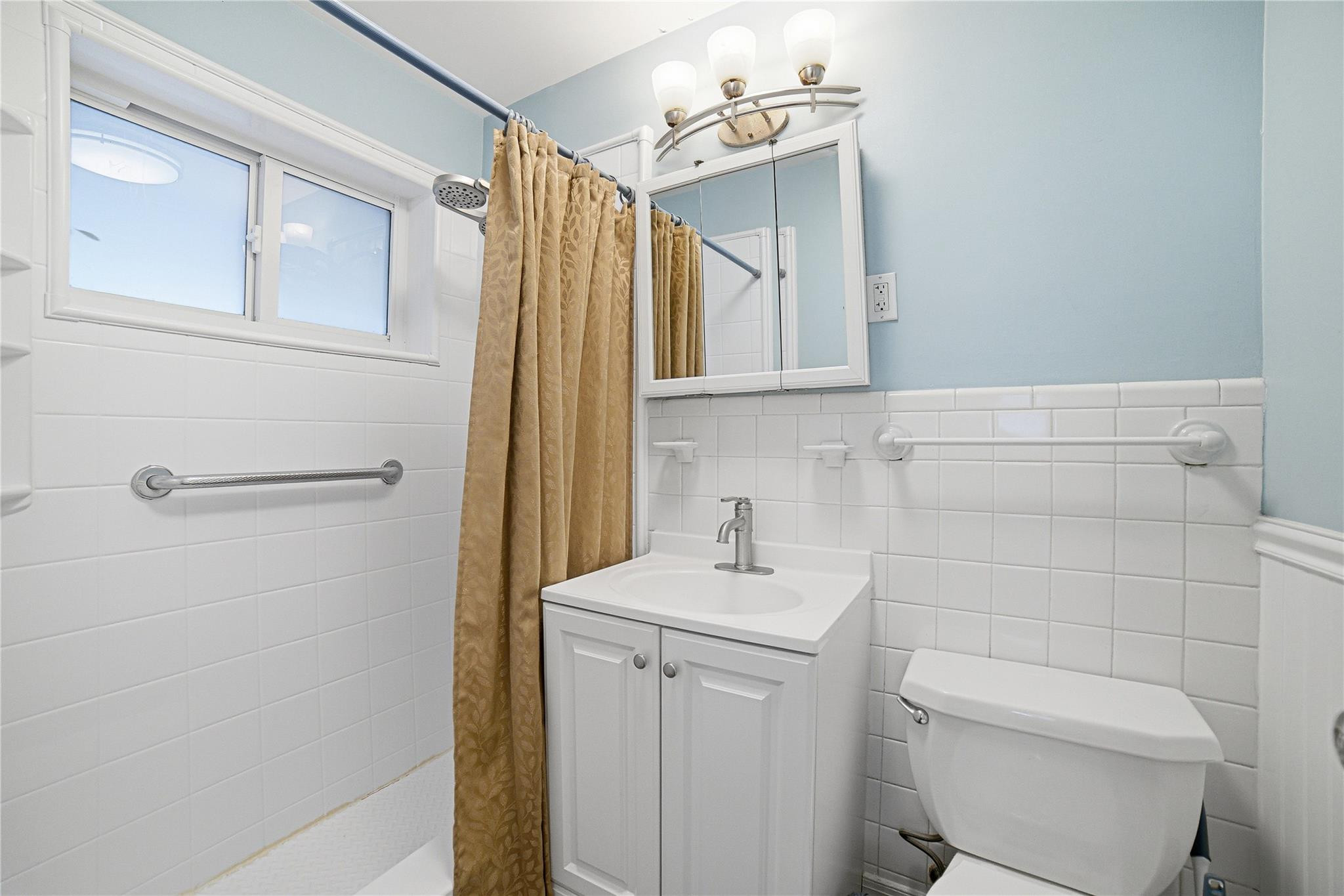 2241 SW 38th Fort Lauderdale, FL 33312