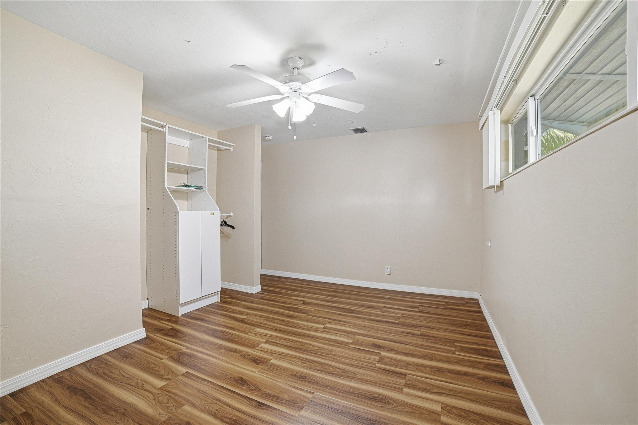 2241 SW 38th Fort Lauderdale, FL 33312