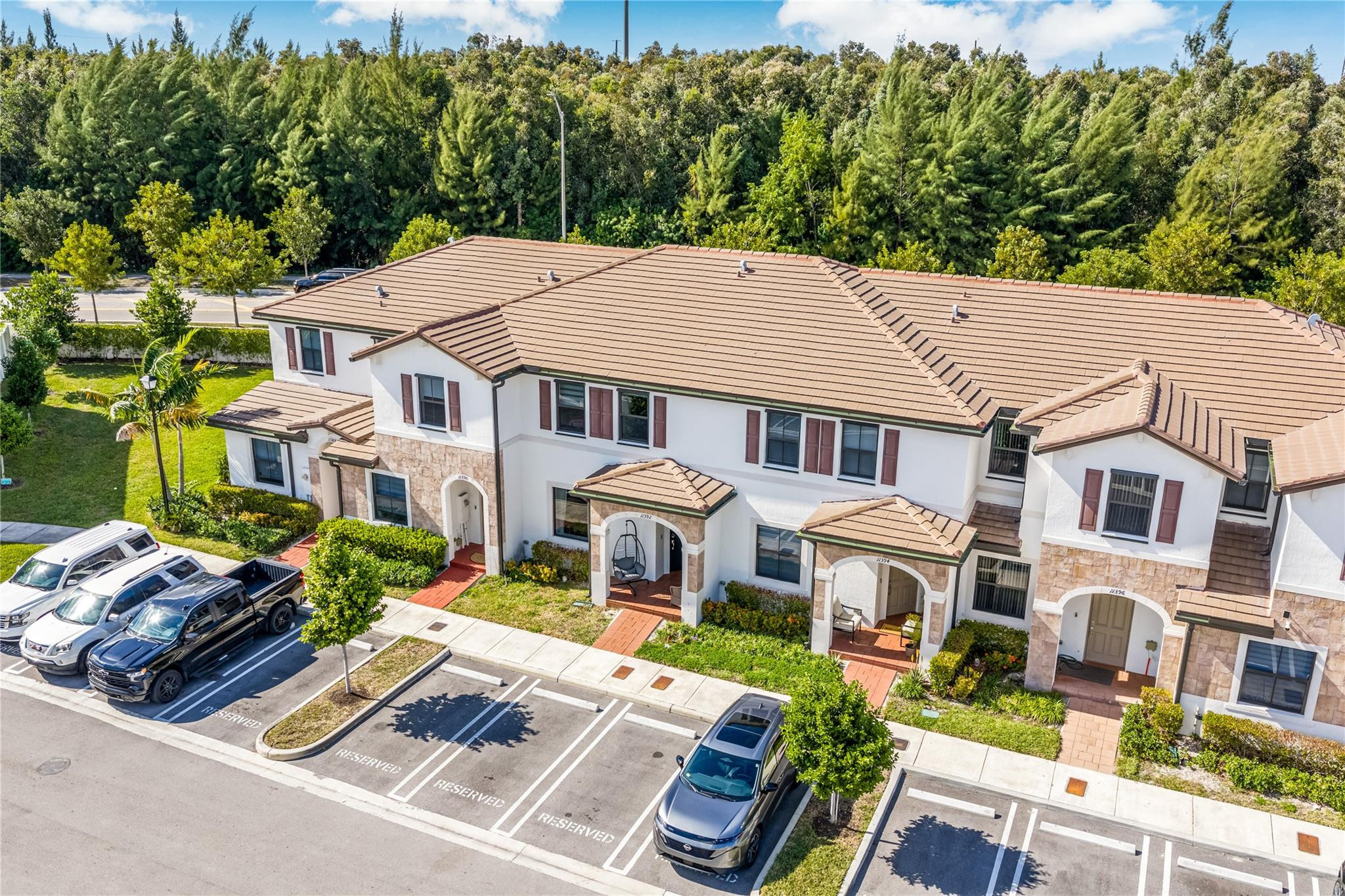 11392 W 34th Hialeah, FL 33018