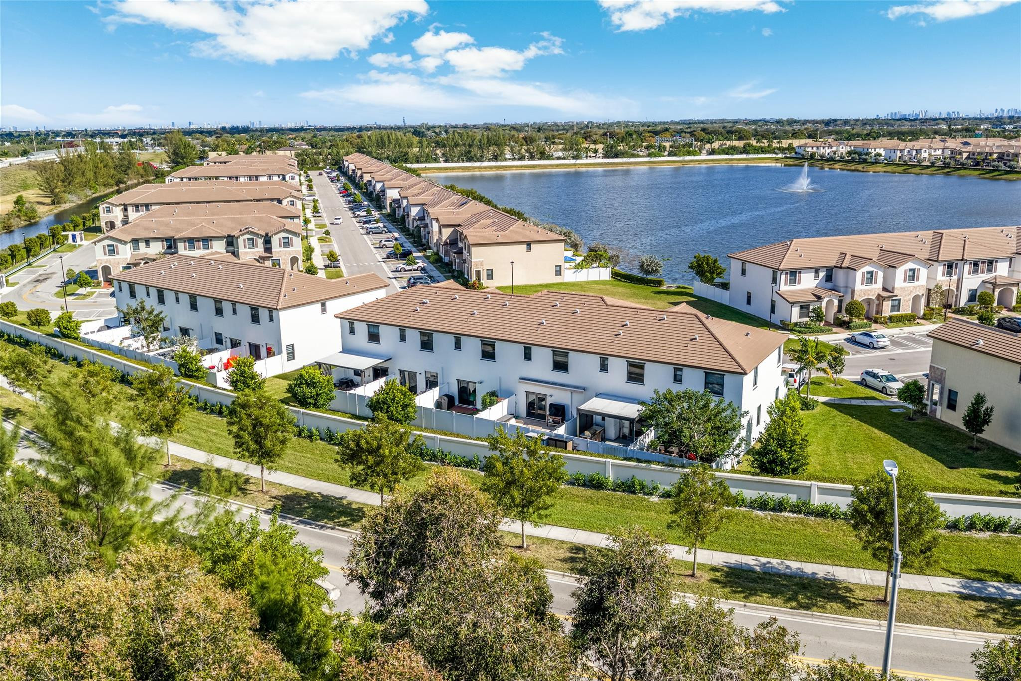 11392 W 34th Hialeah, FL 33018