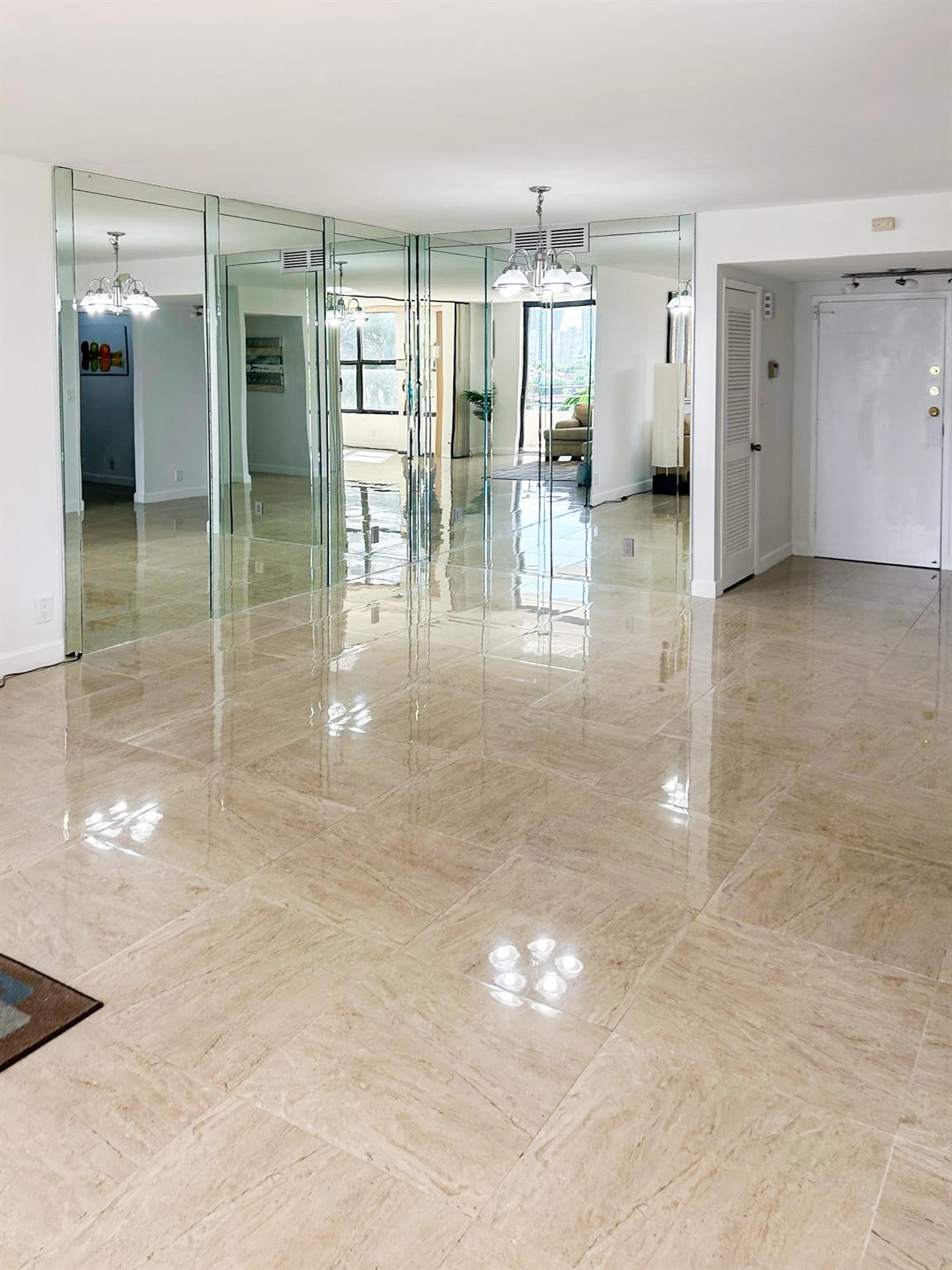 2500 Parkview #615 Hallandale Beach, FL 33009