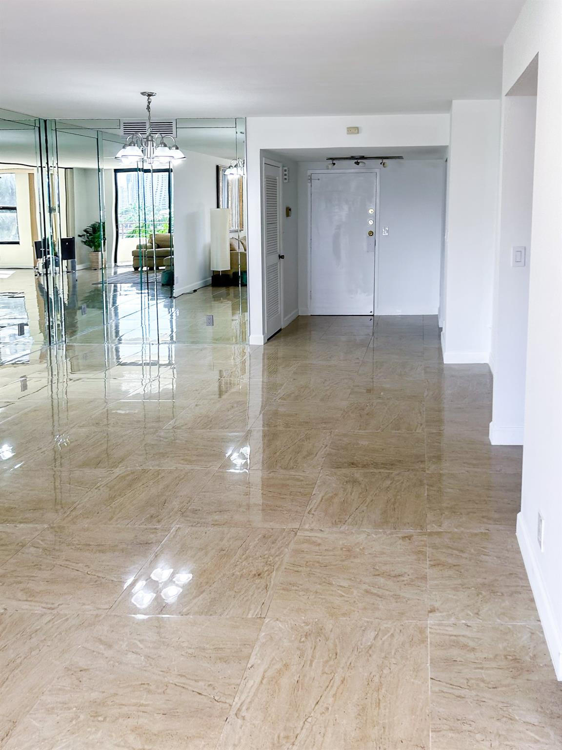 2500 Parkview #615 Hallandale Beach, FL 33009