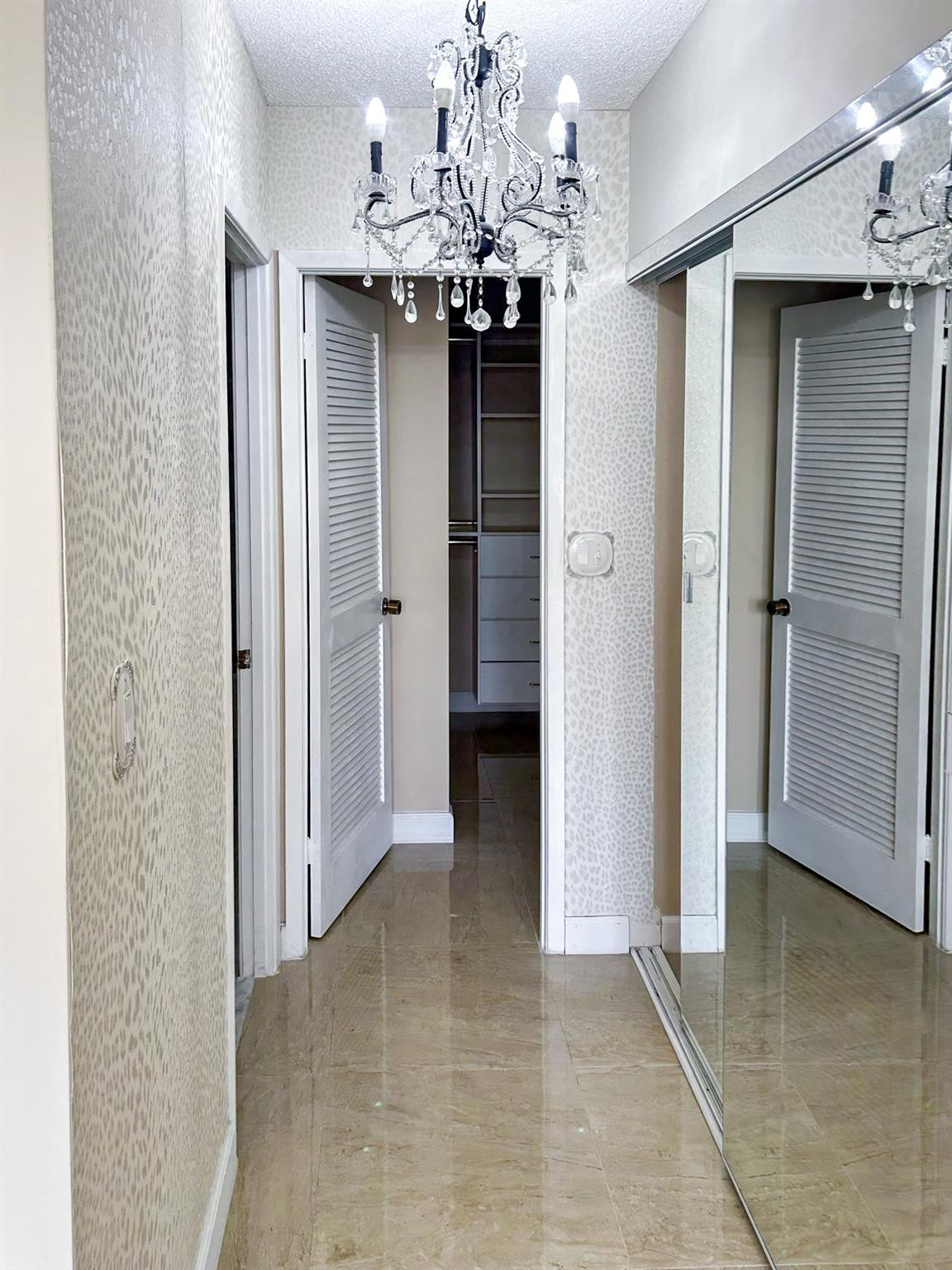 2500 Parkview #615 Hallandale Beach, FL 33009