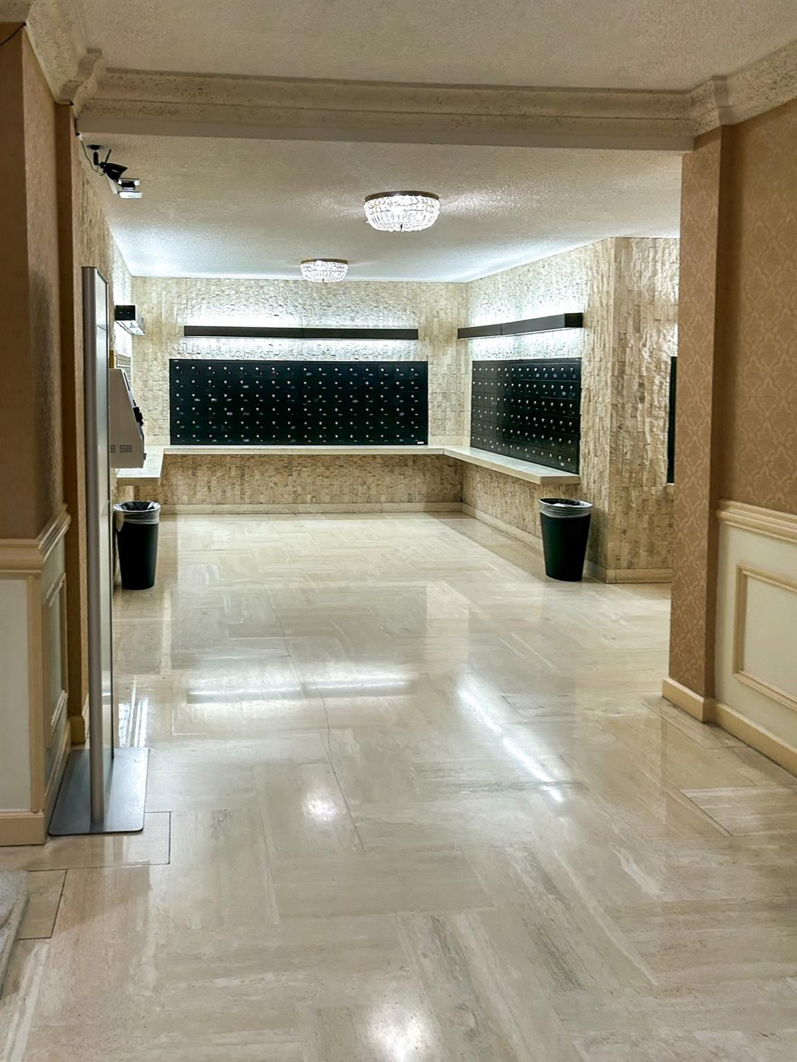 2500 Parkview #615 Hallandale Beach, FL 33009