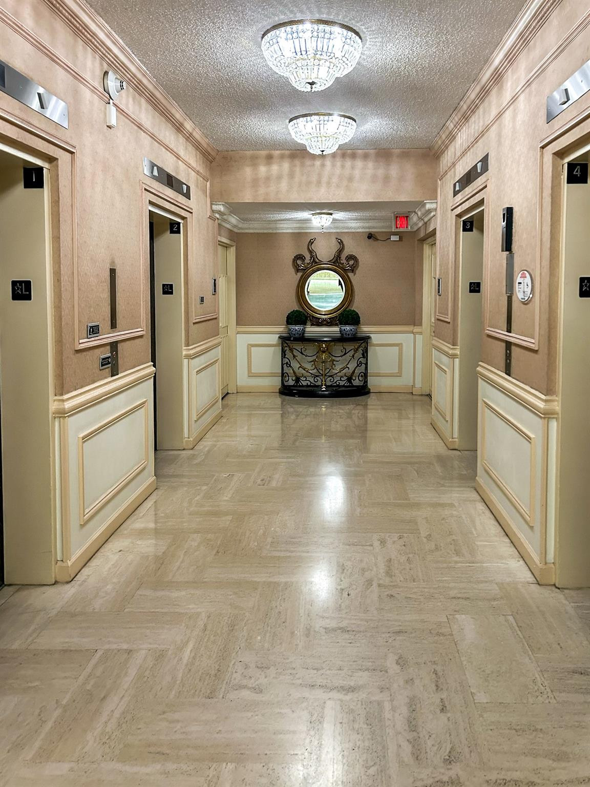 2500 Parkview #615 Hallandale Beach, FL 33009