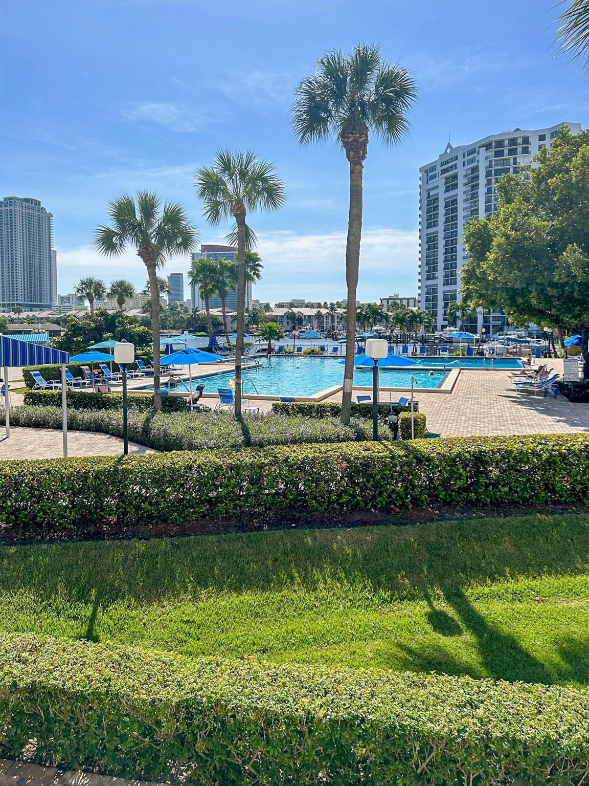 2500 Parkview #615 Hallandale Beach, FL 33009