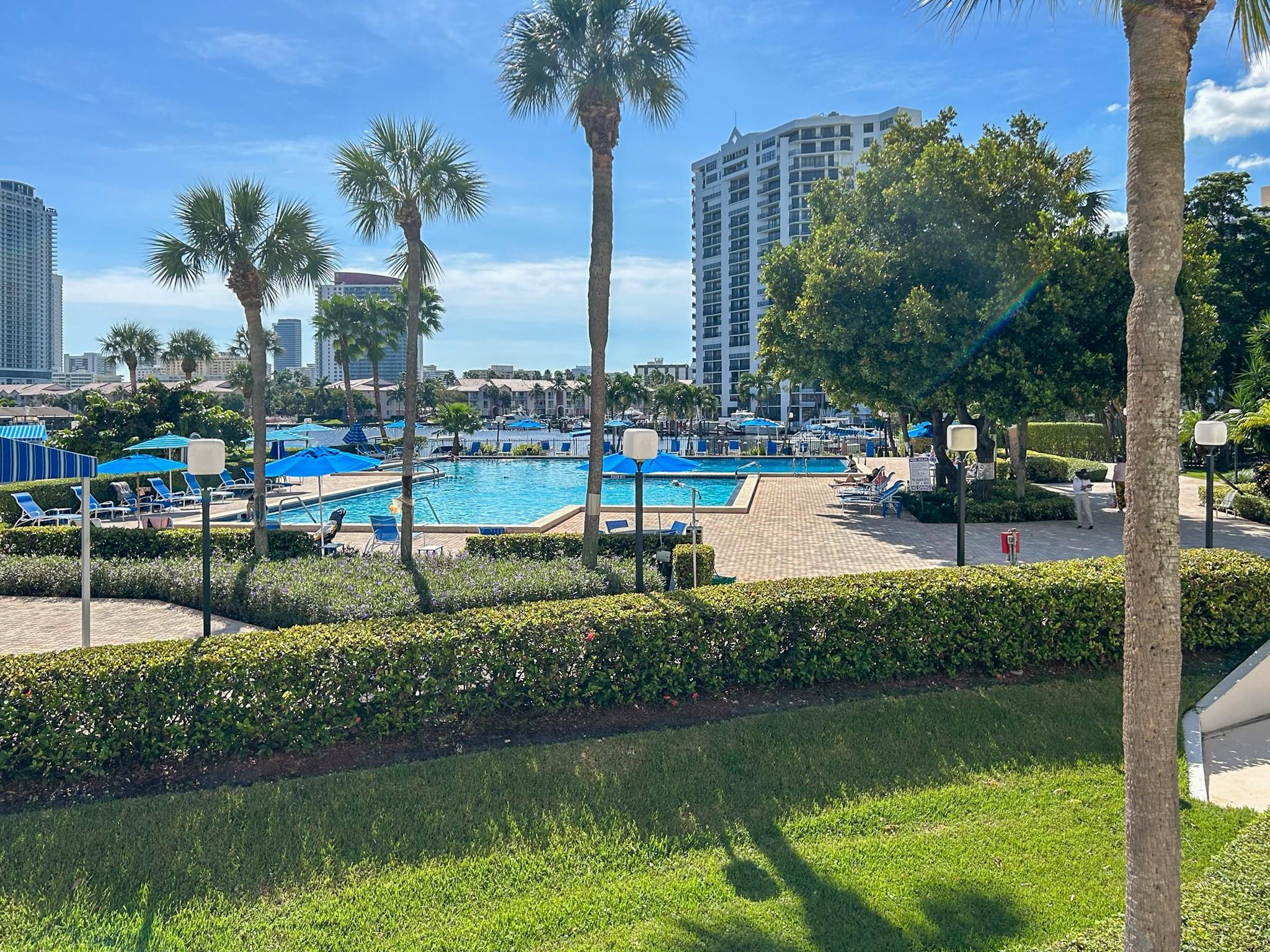 2500 Parkview #615 Hallandale Beach, FL 33009