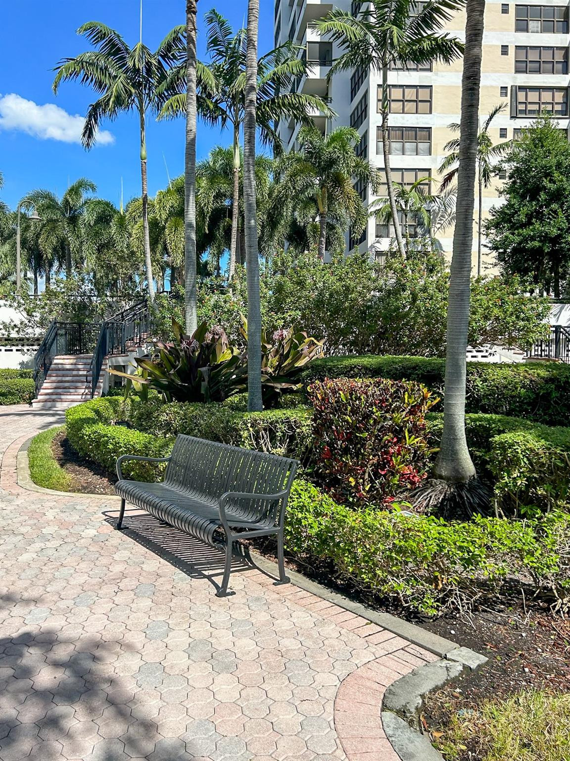 2500 Parkview #615 Hallandale Beach, FL 33009