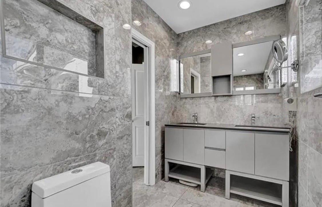 2830 NE 55th Fort Lauderdale, FL 33308