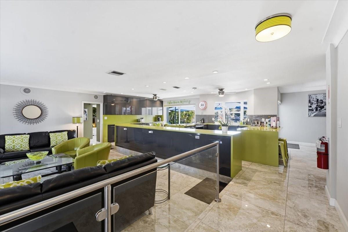 2830 NE 55th Fort Lauderdale, FL 33308