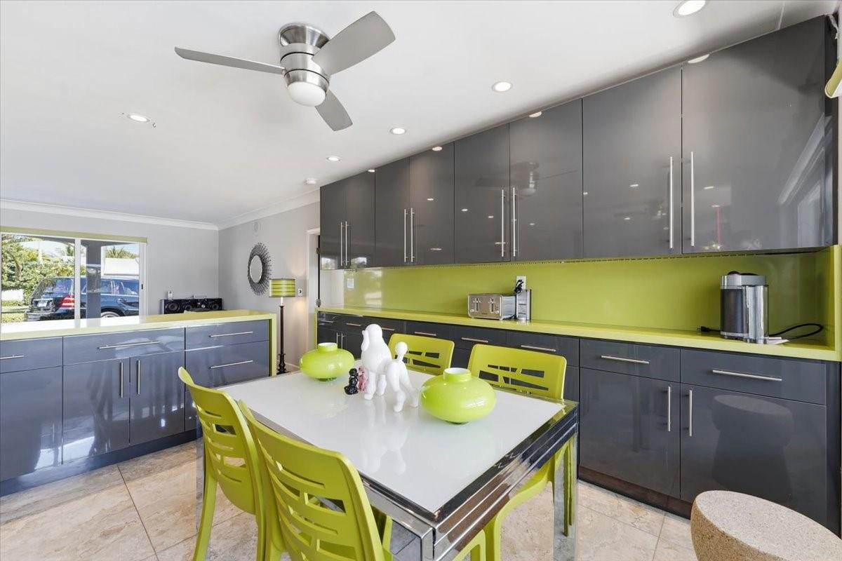 2830 NE 55th Fort Lauderdale, FL 33308