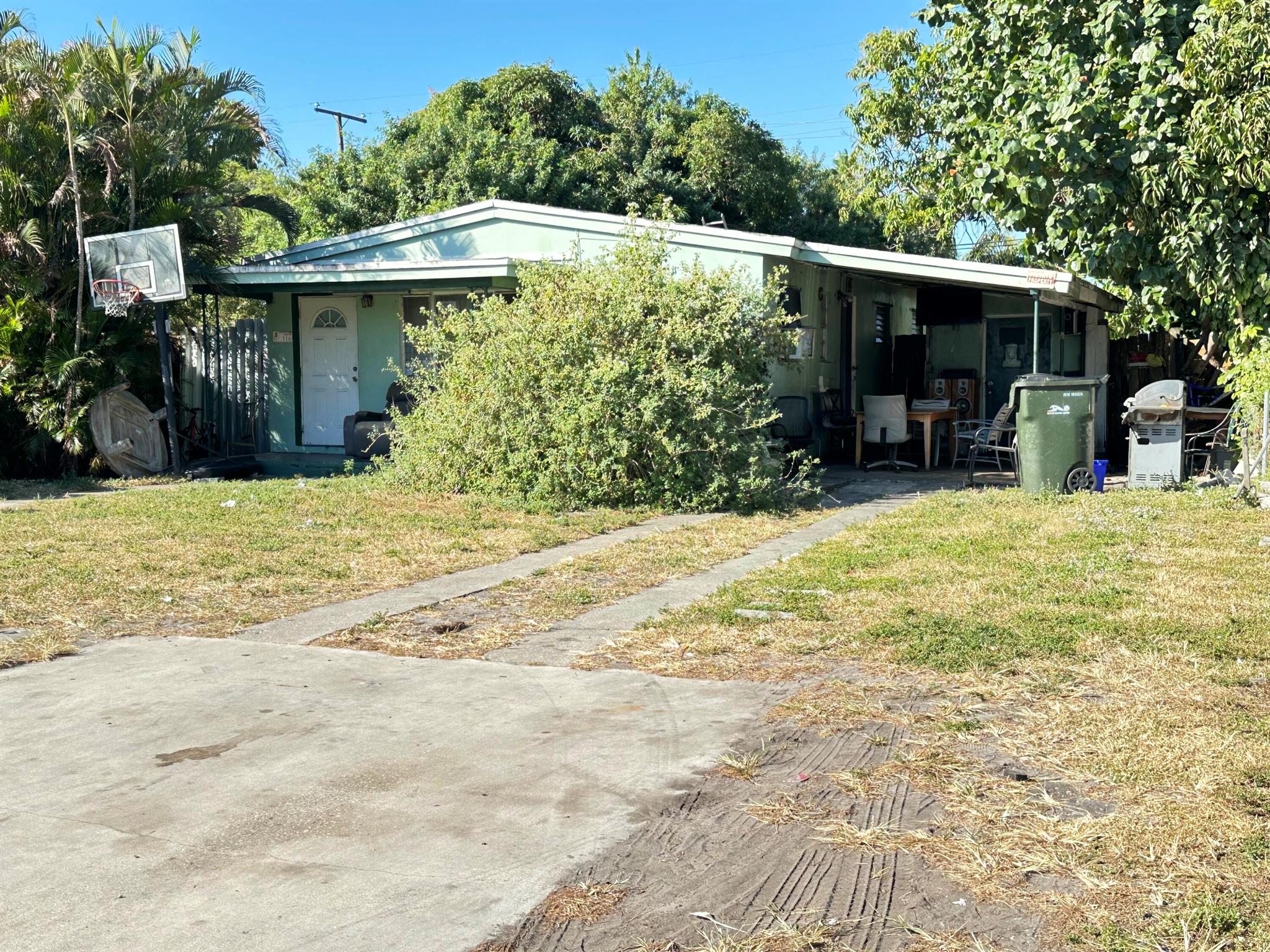 116 SW 11th Ave