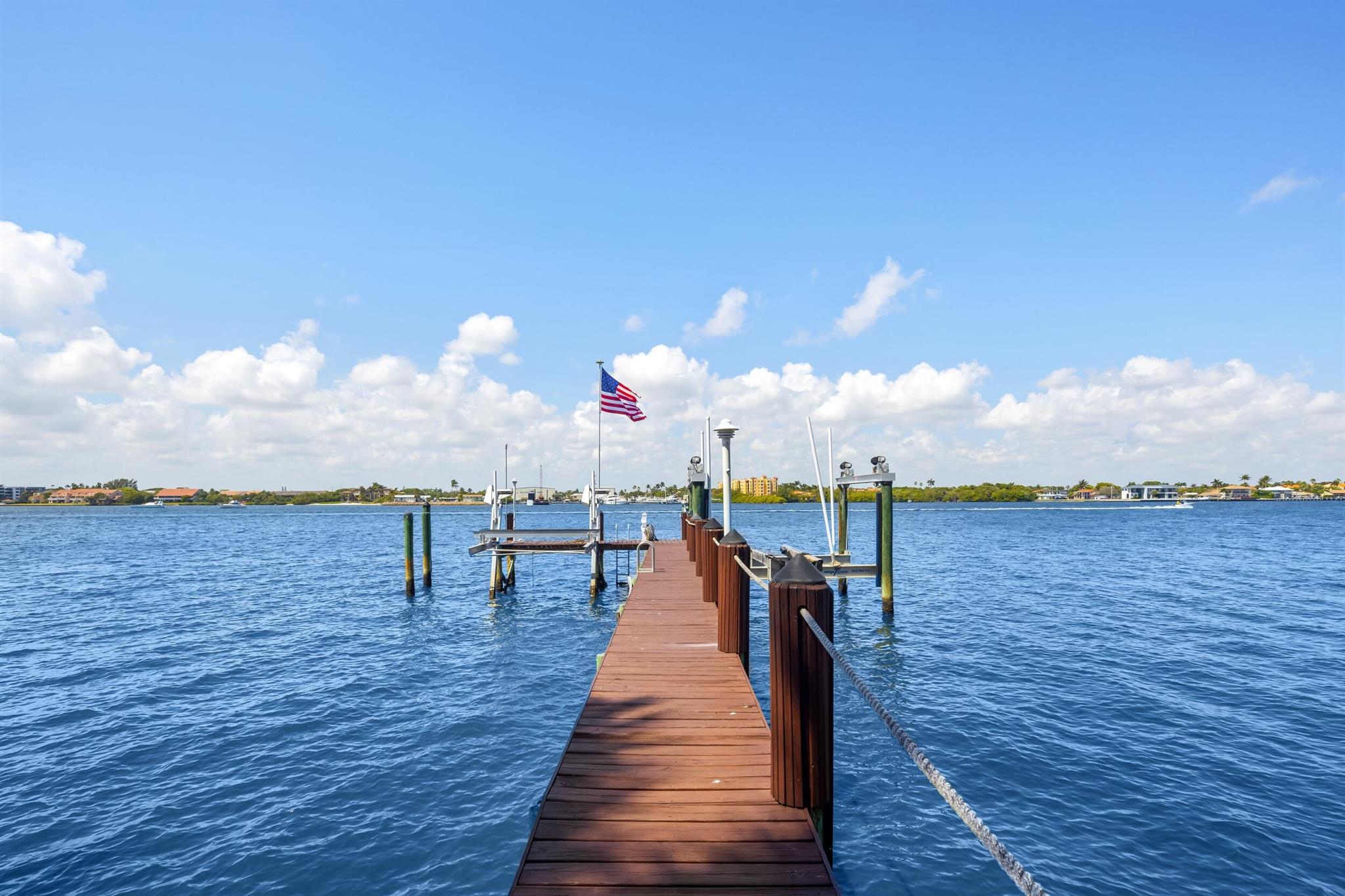 1675 Lands End Rd Manalapan, FL 33462