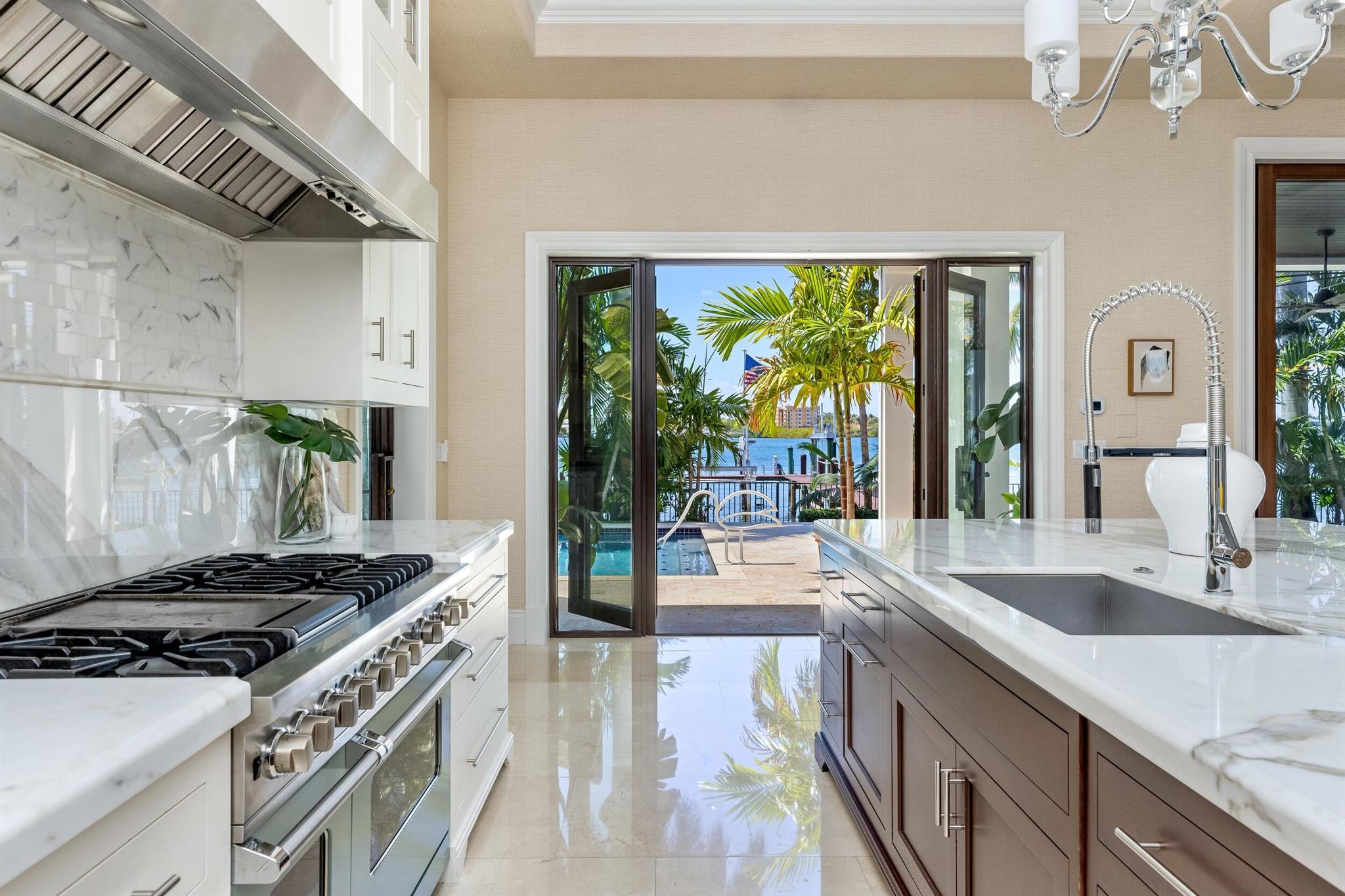 1675 Lands End Rd Manalapan, FL 33462