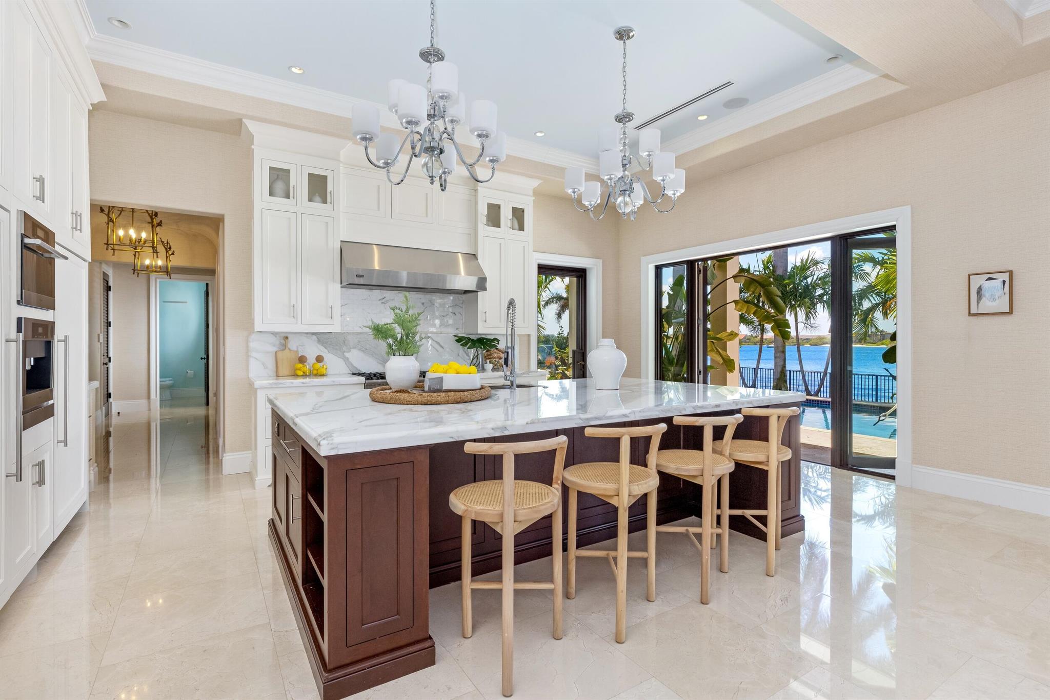 1675 Lands End Rd Manalapan, FL 33462