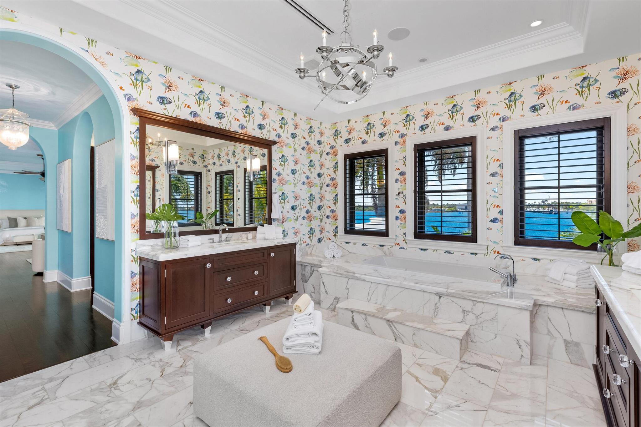 1675 Lands End Rd Manalapan, FL 33462