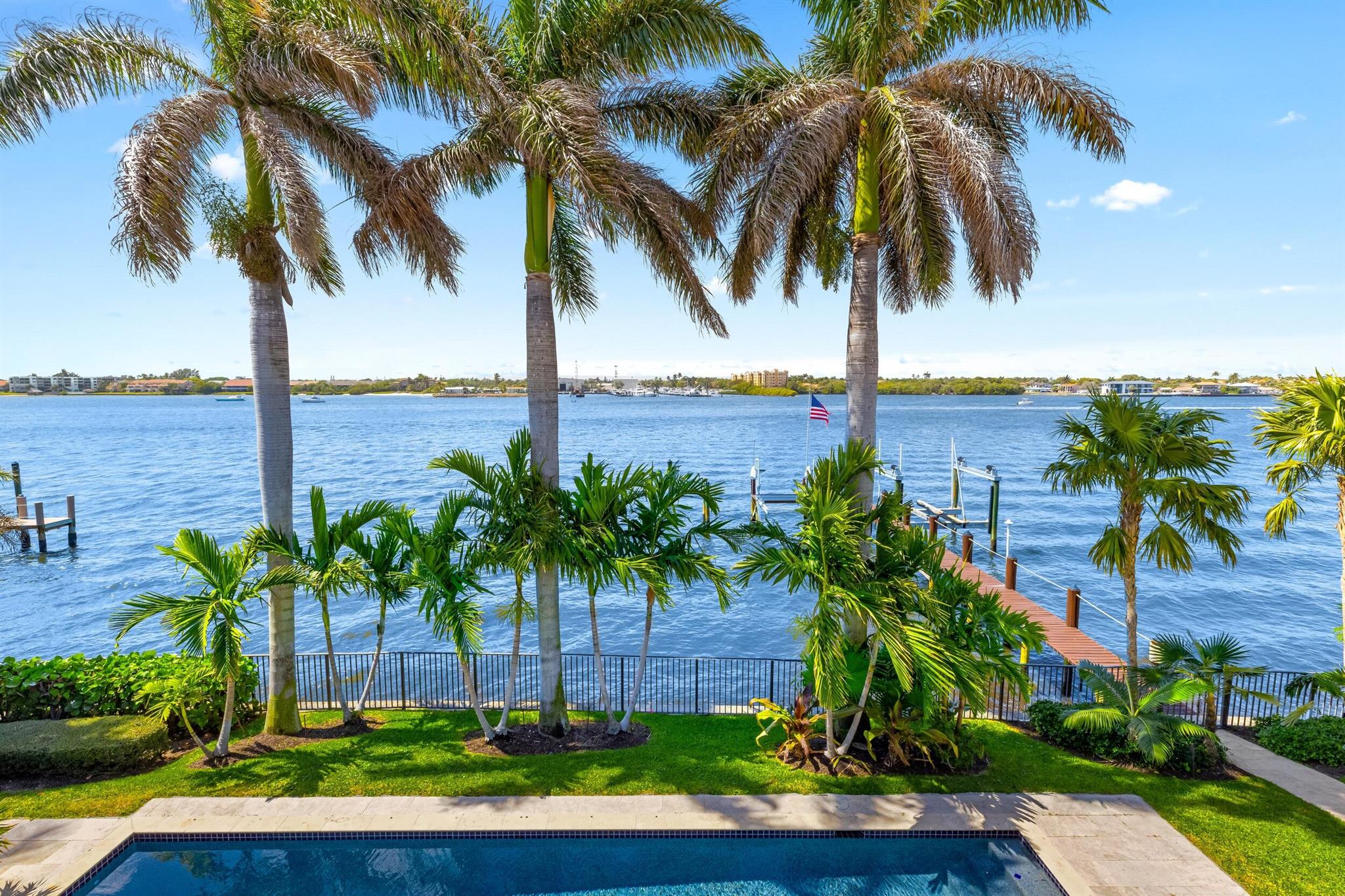 1675 Lands End Rd Manalapan, FL 33462