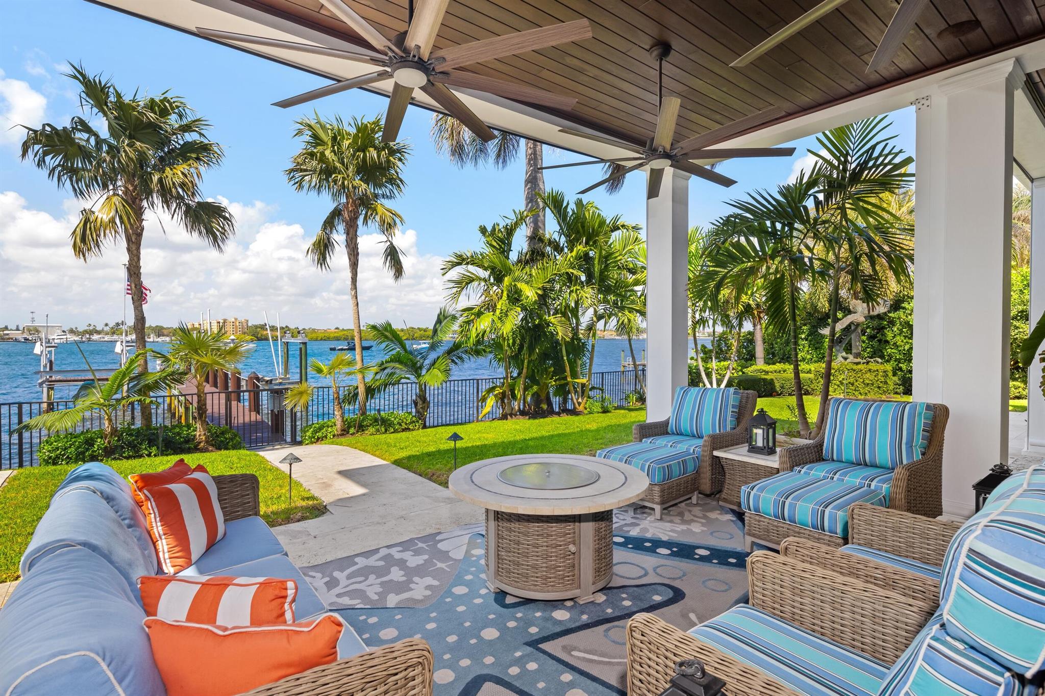 1675 Lands End Rd Manalapan, FL 33462