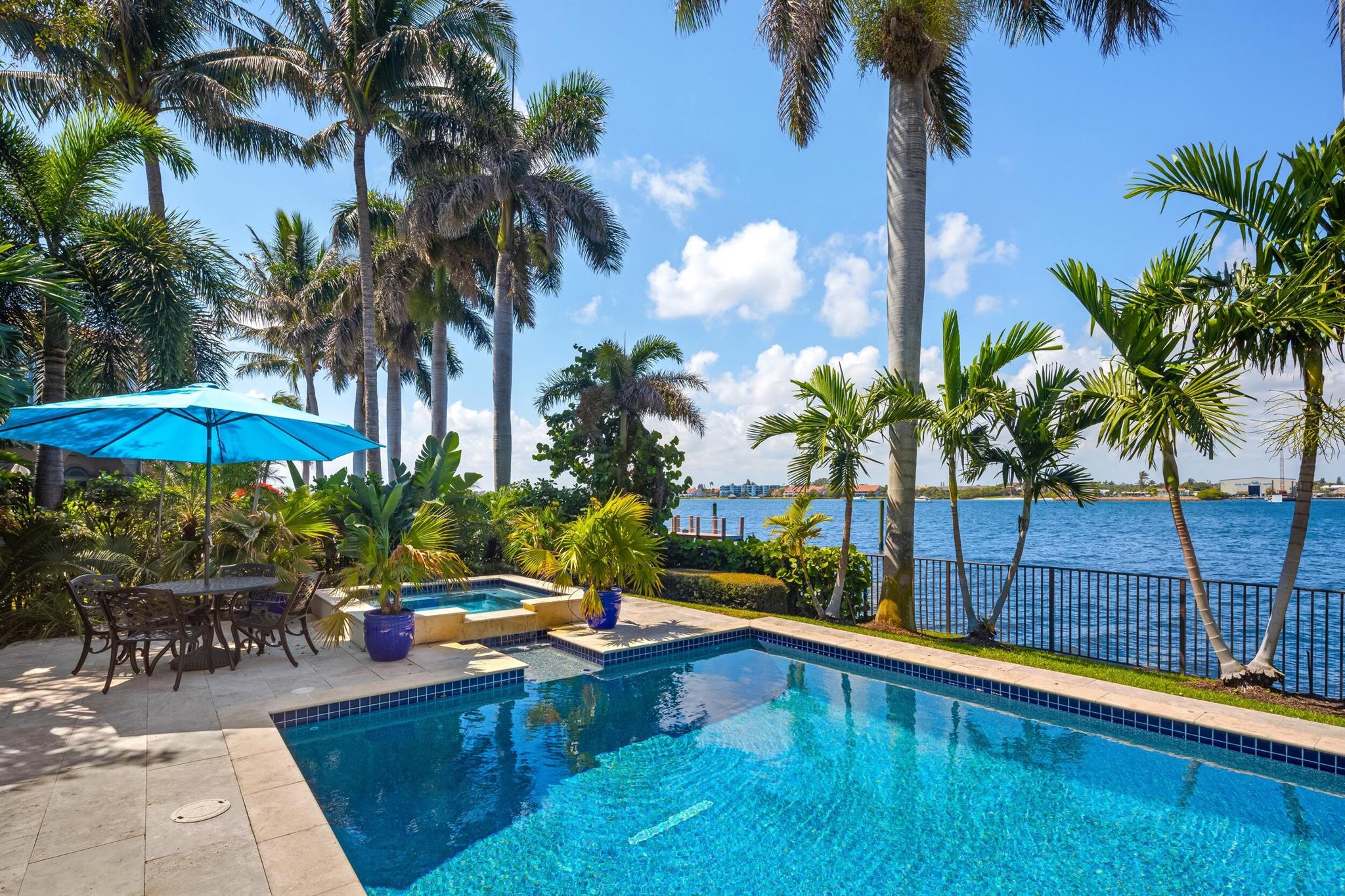 1675 Lands End Rd Manalapan, FL 33462