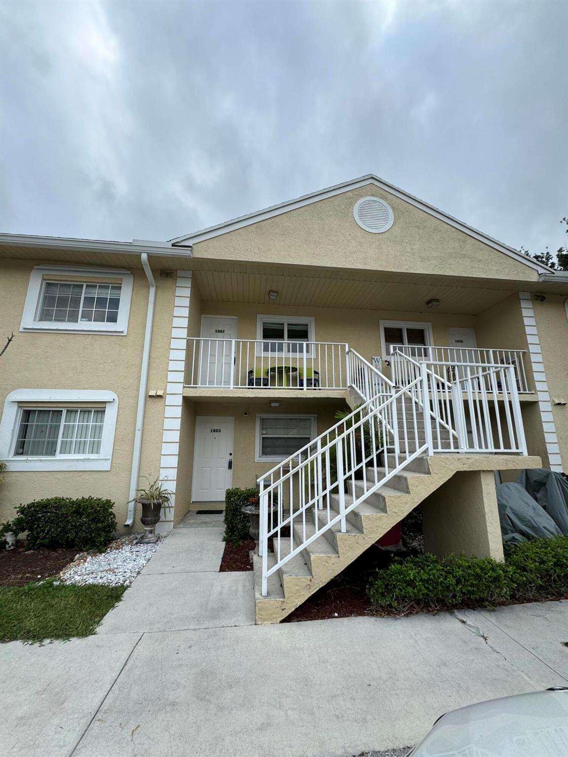 1807 Palm Bch Trace Dr
